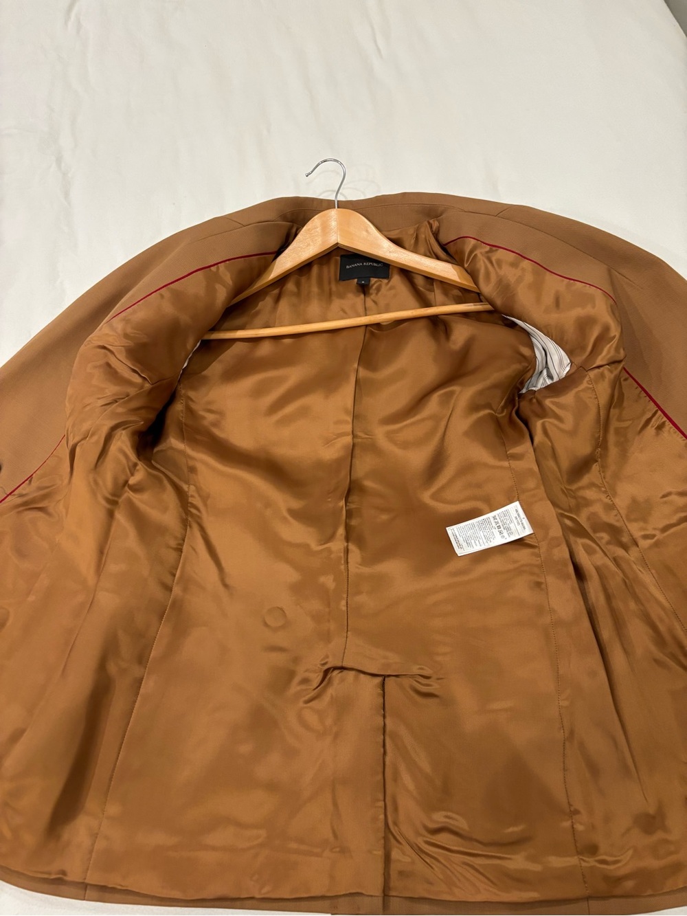 Banana Republic Double-Breasted Blazer in Camel Brown - Picture 4 of 6